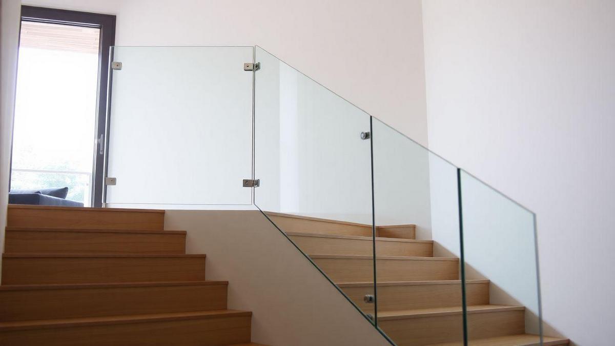 corrimao-de-vidro-com-alta-durabilidade-facil-de-instalar